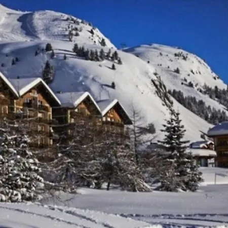 Hollandia 26 アパート